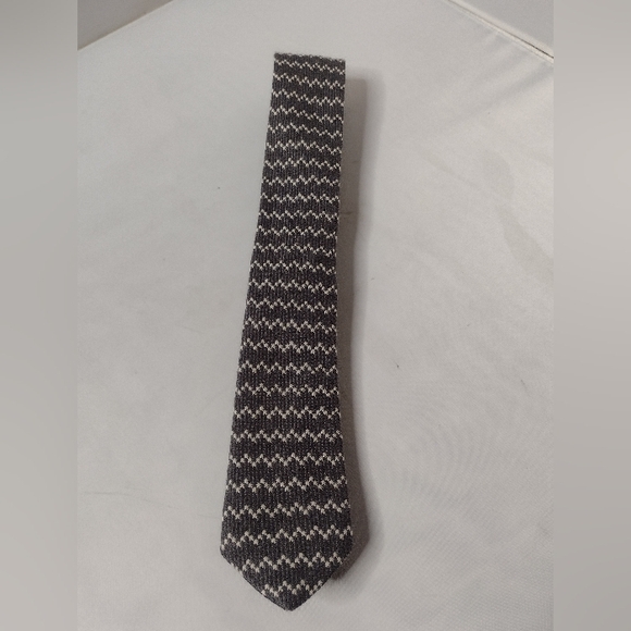 J Crew Mens Necktie Neck Tie Cashmere Gray Woven Knit A15 - Picture 1 of 2